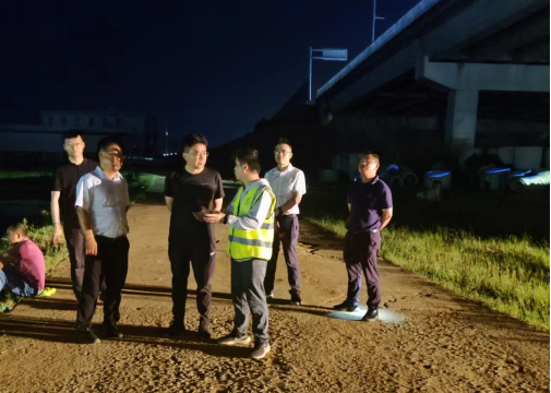 抗洪抢险报导-迎“汛”而上，奔赴前列 -320.png